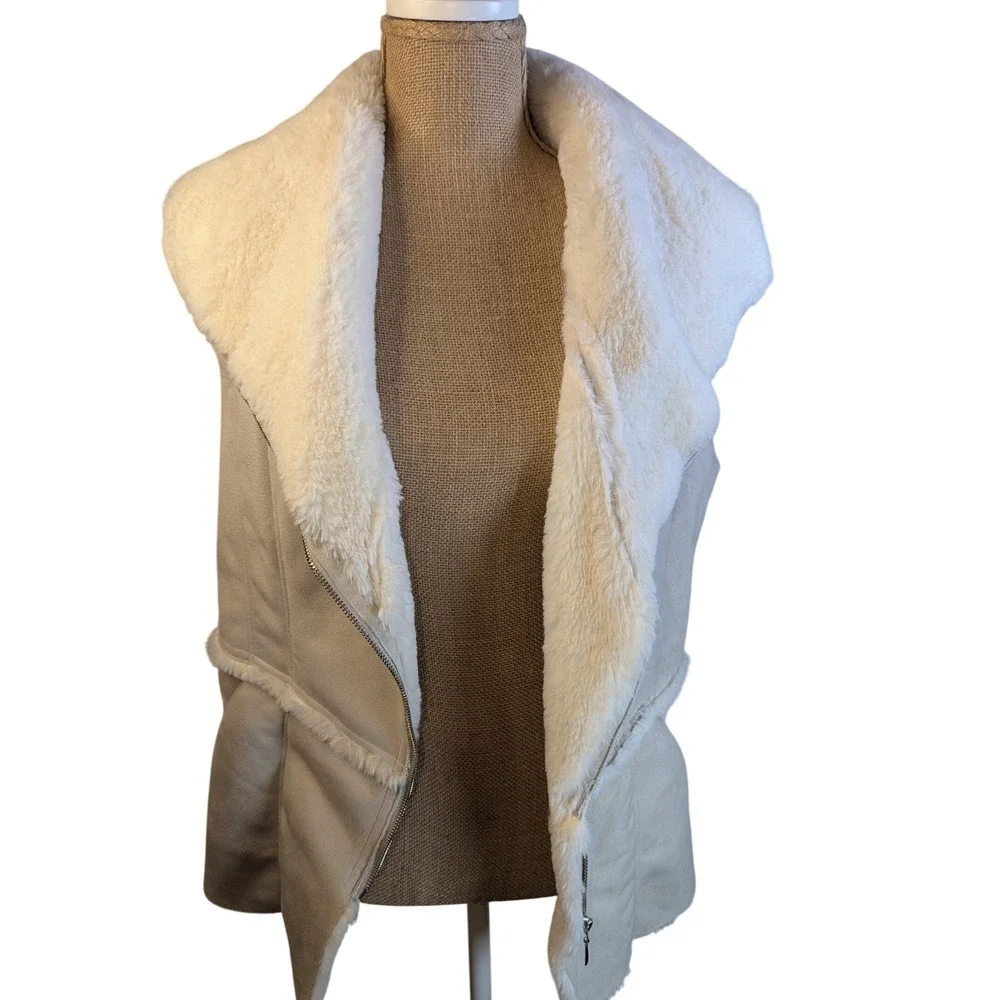 White House Black Market Faux Suede‎ Sherpa Lined Vest Beige Zip Cozy Women's M - Picture 3 of 10